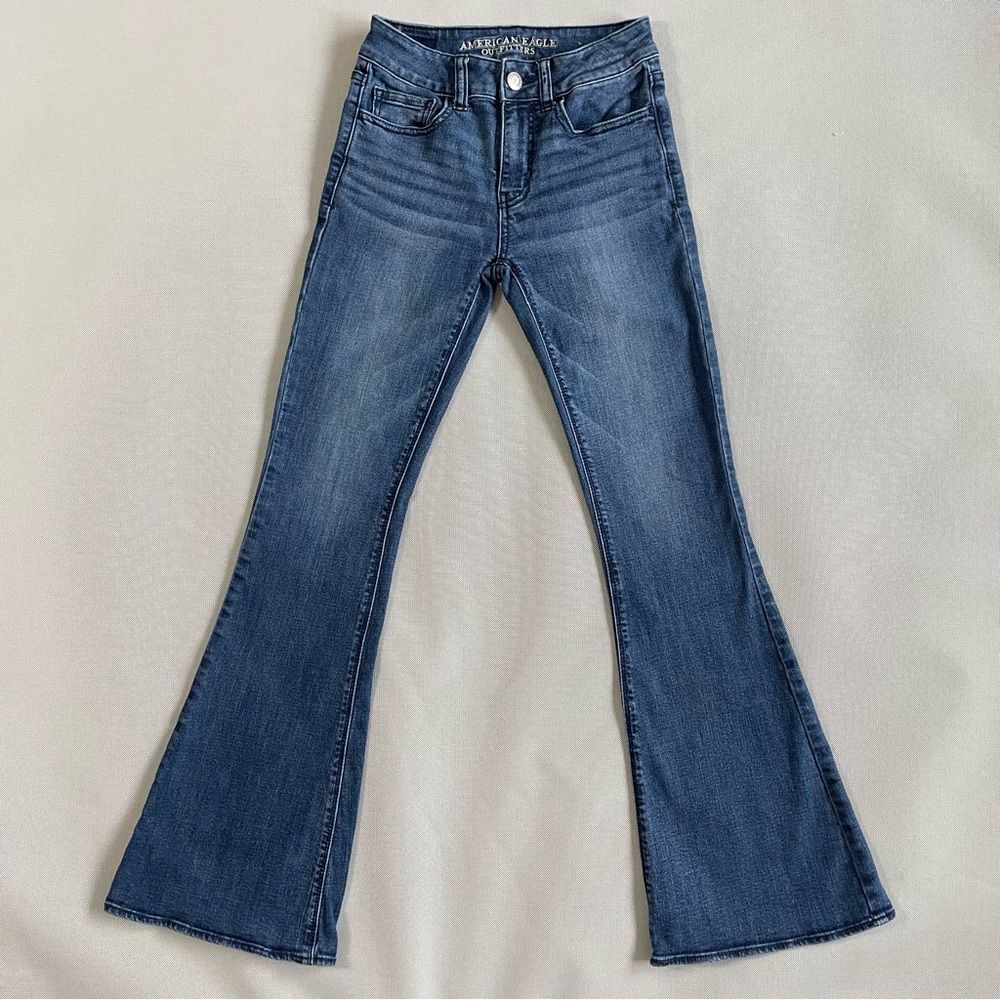 American Eagle Hi-Rise Artist Super Stretch Bootcut Denim Jeans EUC Size 0
